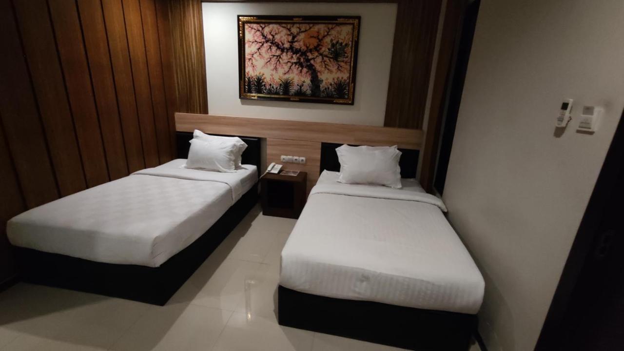 Mirabell Hotel & Convention Hall 말랑 외부 사진
