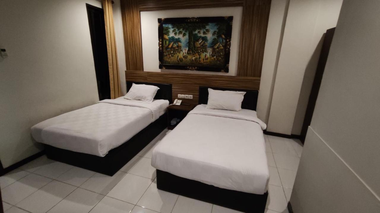 Mirabell Hotel & Convention Hall 말랑 외부 사진