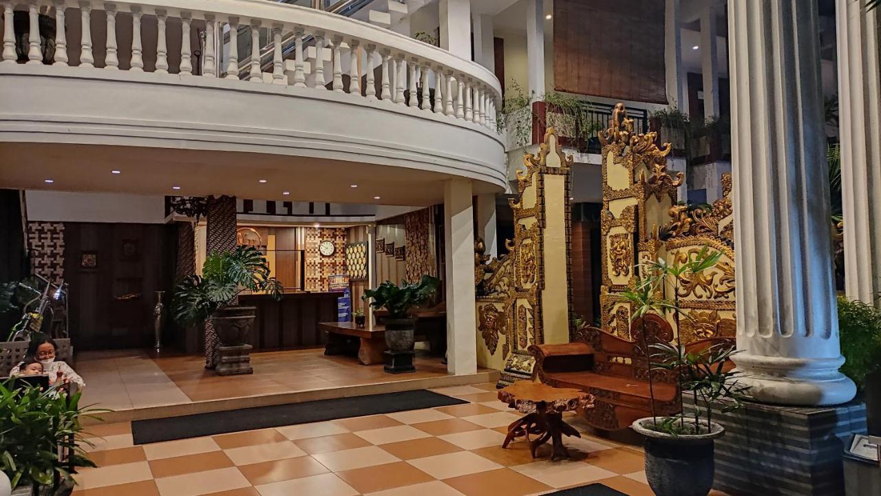 Mirabell Hotel & Convention Hall 말랑 외부 사진