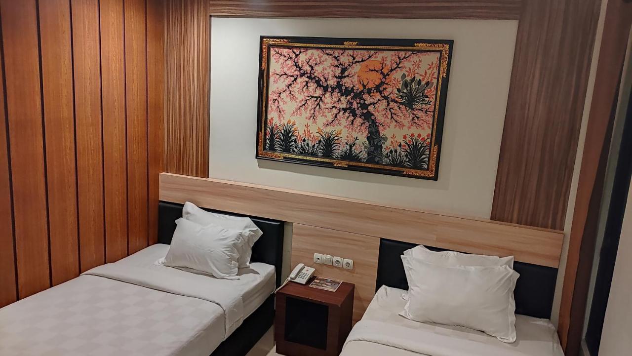 Mirabell Hotel & Convention Hall 말랑 외부 사진